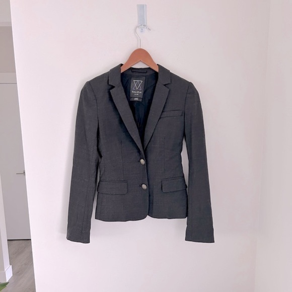 ARITZIA TALULA Grey BOYFRIEND BLAZER SIZE 0 - Picture 1 of 4